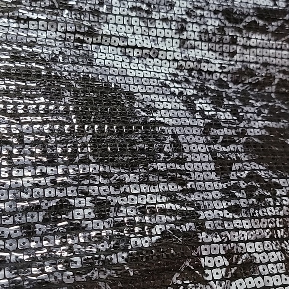 Peter Nygard Sleeveless Embellished Top - Picture 6 of 6